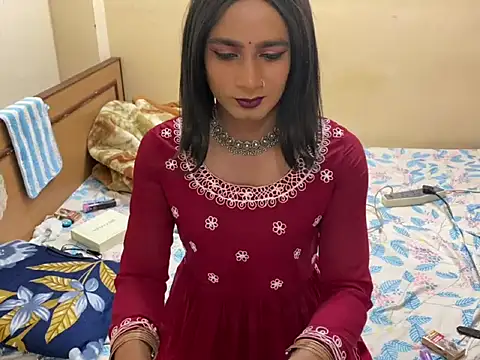 LuvLayla online show from 02.20.26