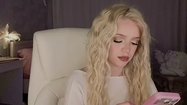 Snapshot of I_am_joss chatting on 06.18.26 I am joss online show from 06.18.26