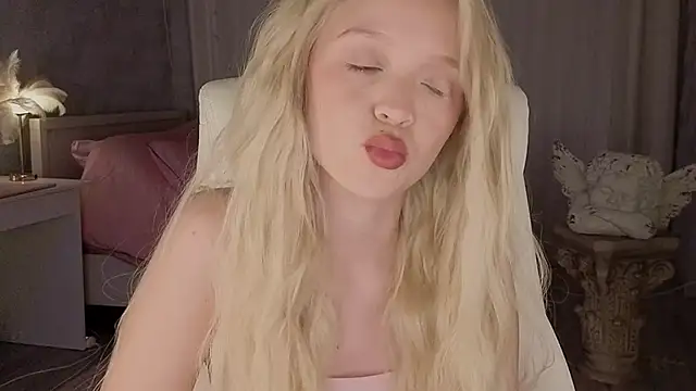 Snapshot of I_am_joss chatting on 06.19.26 I am joss online show from 06.19.26