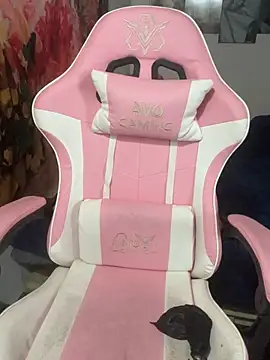 SarahBeii online show from 02.19.26