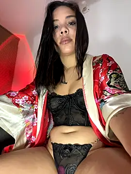 Snapshot of P_A_U_L_I_N_A_ chatting on 10.22.25 P A U L I N A  online show from 10.22.25