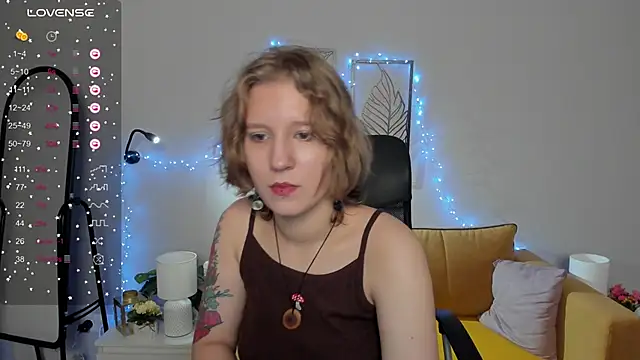 Hailey Foxy online show from 09.25.25