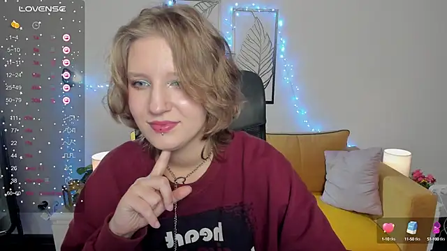 Hailey Foxy online show from 10.03.25