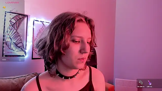 Hailey Foxy online show from 10.28.25