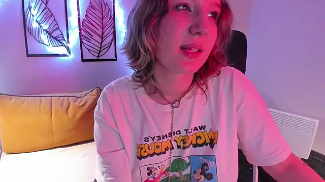 Hailey Foxy online show from 11.28.25