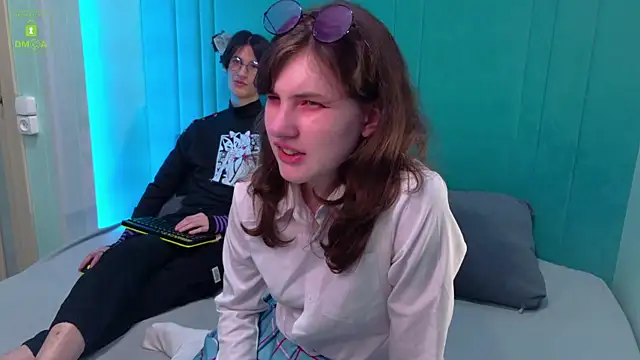 Snapshot of ViviaraNGendy chatting on 09.12.25 ViviaraNGendy online show from 09.12.25