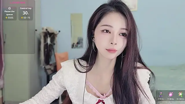 Sue101010 online show from 12.20.25