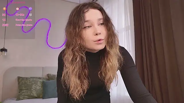 Lina Glow online show from 04.28.26