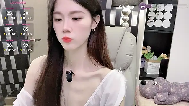 Snapshot of Yueyue-MM chatting on 04.18.26 Yueyue-MM online show from 04.18.26