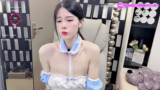 Snapshot of Yueyue-MM chatting on 05.19.26 Yueyue-MM online show from 05.19.26