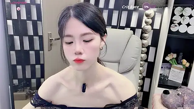 Snapshot of Yueyue-MM chatting on 05.20.26 Yueyue-MM online show from 05.20.26