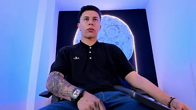 liaamsmiith  online show from 10.27.25