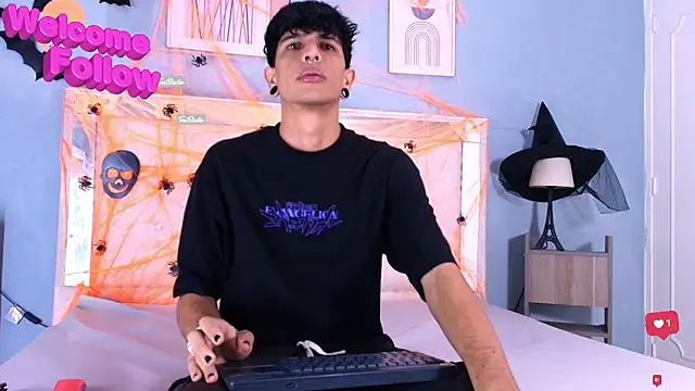 Franvill Trato online show from 10.21.25