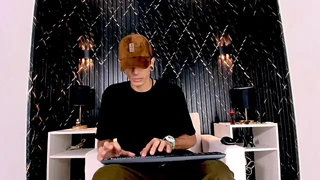 Franvill Trato online show from 11.19.25