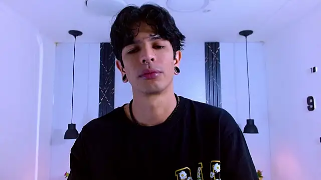 Franvill Trato online show from 12.17.25