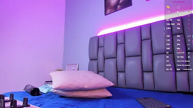 Niicolle Evanss online show from 09.30.25