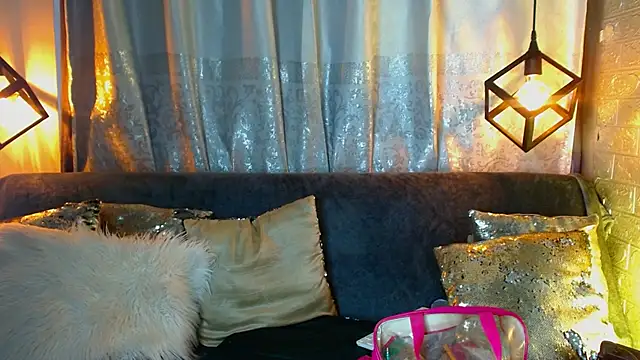 Snapshot of Cristal_Gem1 chatting on 02.24.26 Cristal Gem1 online show from 02.24.26