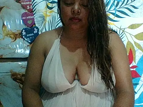 Snapshot of SEXY_METISE chatting on 05.17.26 SEXY METISE online show from 05.17.26