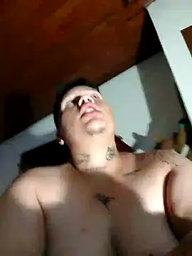 Snapshot of Yulian_bigclit7 chatting on 11.16.25 Yulian bigclit7 online show from 11.16.25