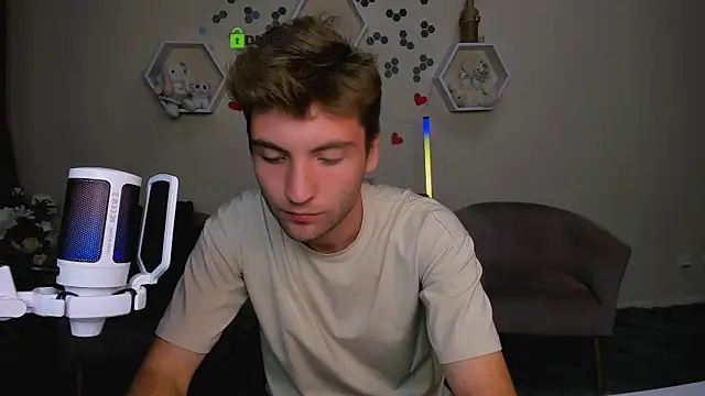 joseph bear  online show from 09.12.25