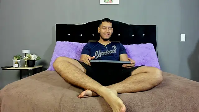 Snapshot of chatting on 04.18.26 online show from 04.18.26