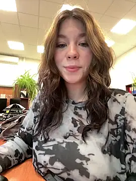 Snapshot of Mimiumuy chatting on 10.15.25 Mimiumuy online show from 10.15.25