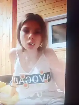 Snapshot of sunkaf chatting on 10.27.25 sunkaf online show from 10.27.25