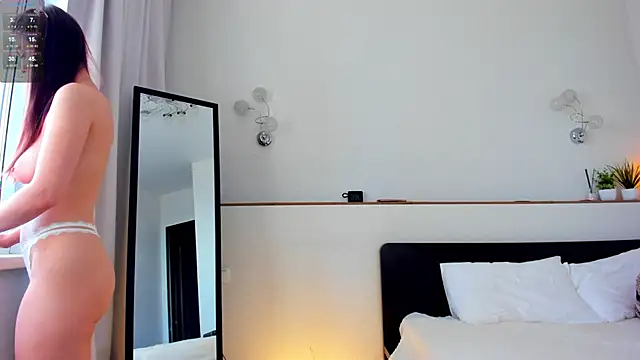 charlottacardi online show from 09.30.25