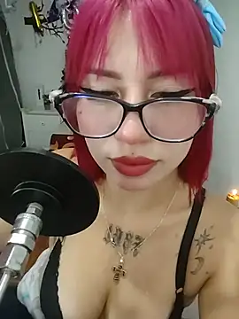 Snapshot of Kitty_Melodi chatting on 05.21.26 Kitty Melodi online show from 05.21.26