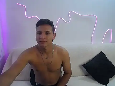 Snapshot of brutal_dirty_sex chatting on 09.20.25 brutal dirty sex online show from 09.20.25