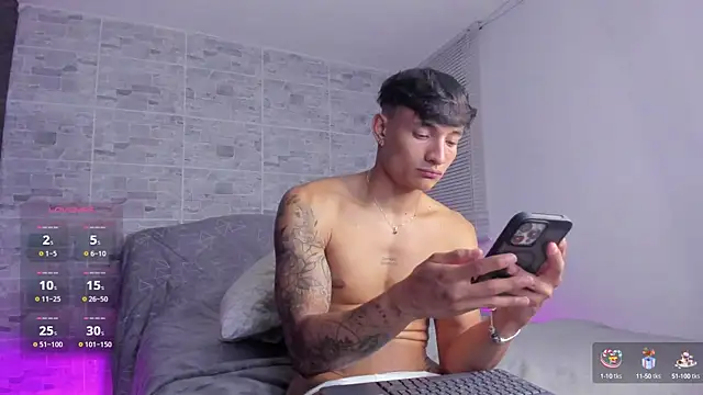 Snapshot of DavisFirb chatting on 09.12.25 DavisFirb online show from 09.12.25