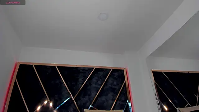 Snapshot of SusanaHenao chatting on 09.19.25 SusanaHenao online show from 09.19.25