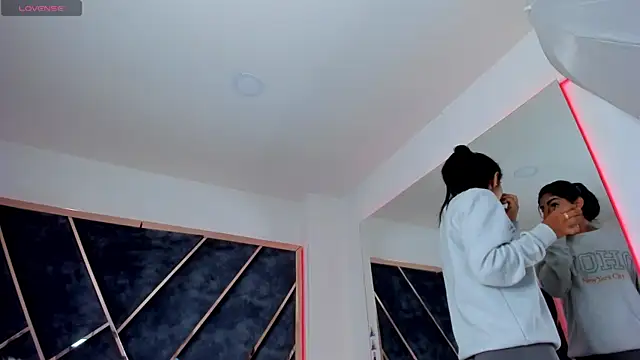 SusanaHenao online show from 11.11.25