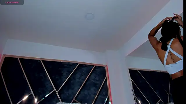 SusanaHenao online show from 11.19.25