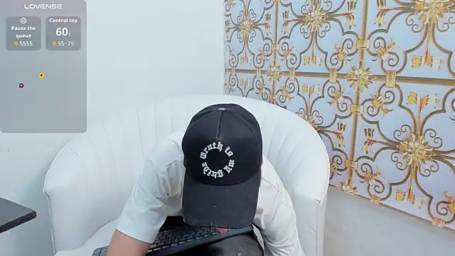 LittleDanny  online show from 11.15.25