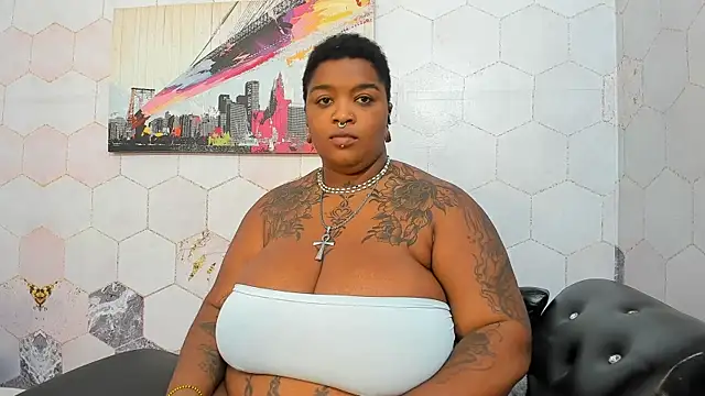 Snapshot of Anaa_Fuentess chatting on 04.23.26 Anaa Fuentess online show from 04.23.26