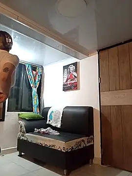 Snapshot of Licethf00x chatting on 10.05.25 Licethf00x online show from 10.05.25