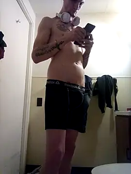 Snapshot of jizzyglizzy92 chatting on 03.03.26 jizzyglizzy92 online show from 03.03.26