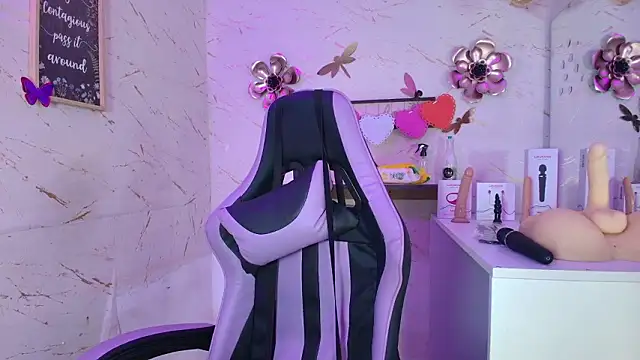 Natasha-Adams online show from 02.04.26