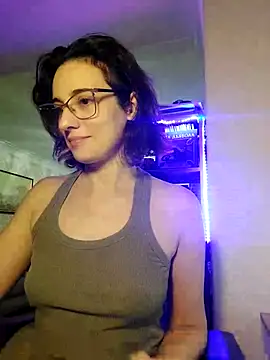 Snapshot of Tomiriss chatting on 09.12.25 Tomiriss online show from 09.12.25