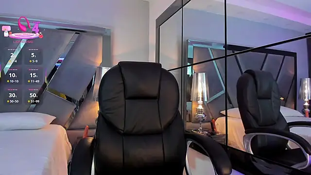 Abril monroe  online show from 11.07.25