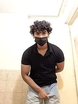 Snapshot of Goodmens5 chatting on 09.21.25 Goodmens5 online show from 09.21.25