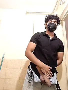 Snapshot of Goodmens5 chatting on 10.31.25 Goodmens5 online show from 10.31.25