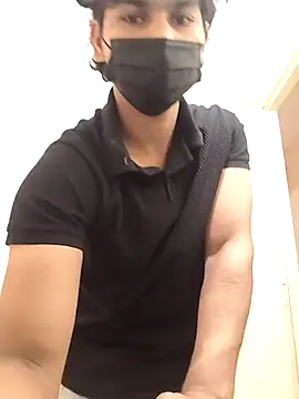 Snapshot of Goodmens5 chatting on 11.12.25 Goodmens5 online show from 11.12.25