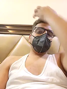 Snapshot of LoveGuruRA chatting on 11.11.25 LoveGuruRA online show from 11.11.25