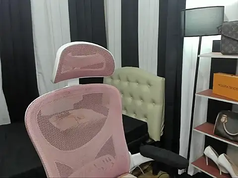 Snapshot of BigUncutCockRhein chatting on 11.06.25 BigUncutCockRhein online show from 11.06.25