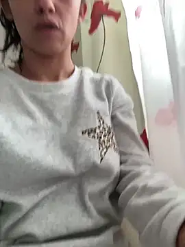 Snapshot of StrapPink chatting on 03.26.26 StrapPink online show from 03.26.26