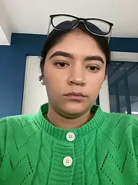 Snapshot of Xiomi_sexx chatting on 10.29.25 Xiomi sexx online show from 10.29.25