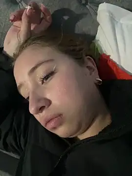 mia skys online show from 02.21.26