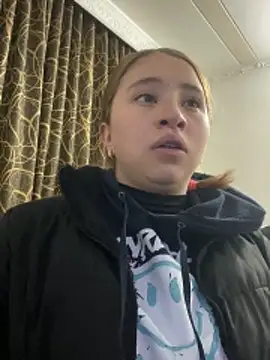 mia skys online show from 02.23.26